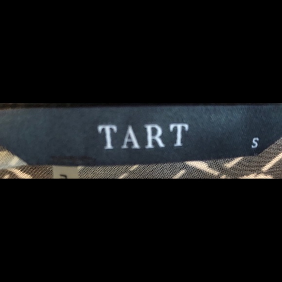 TART DRESS, worn once, side pockets, lightweight - Picture 4 of 8